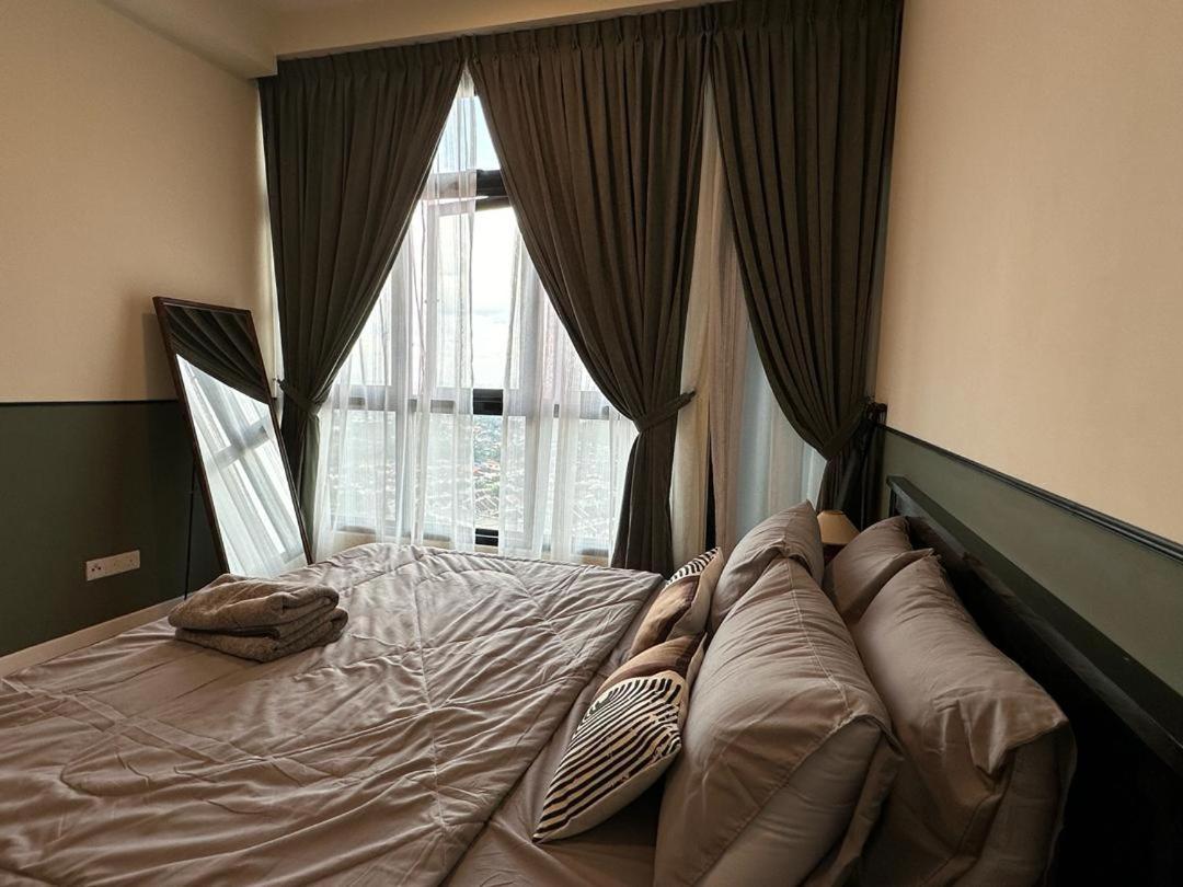 Paradigm 4pax 2king Bed Netflix Wifi Apartment