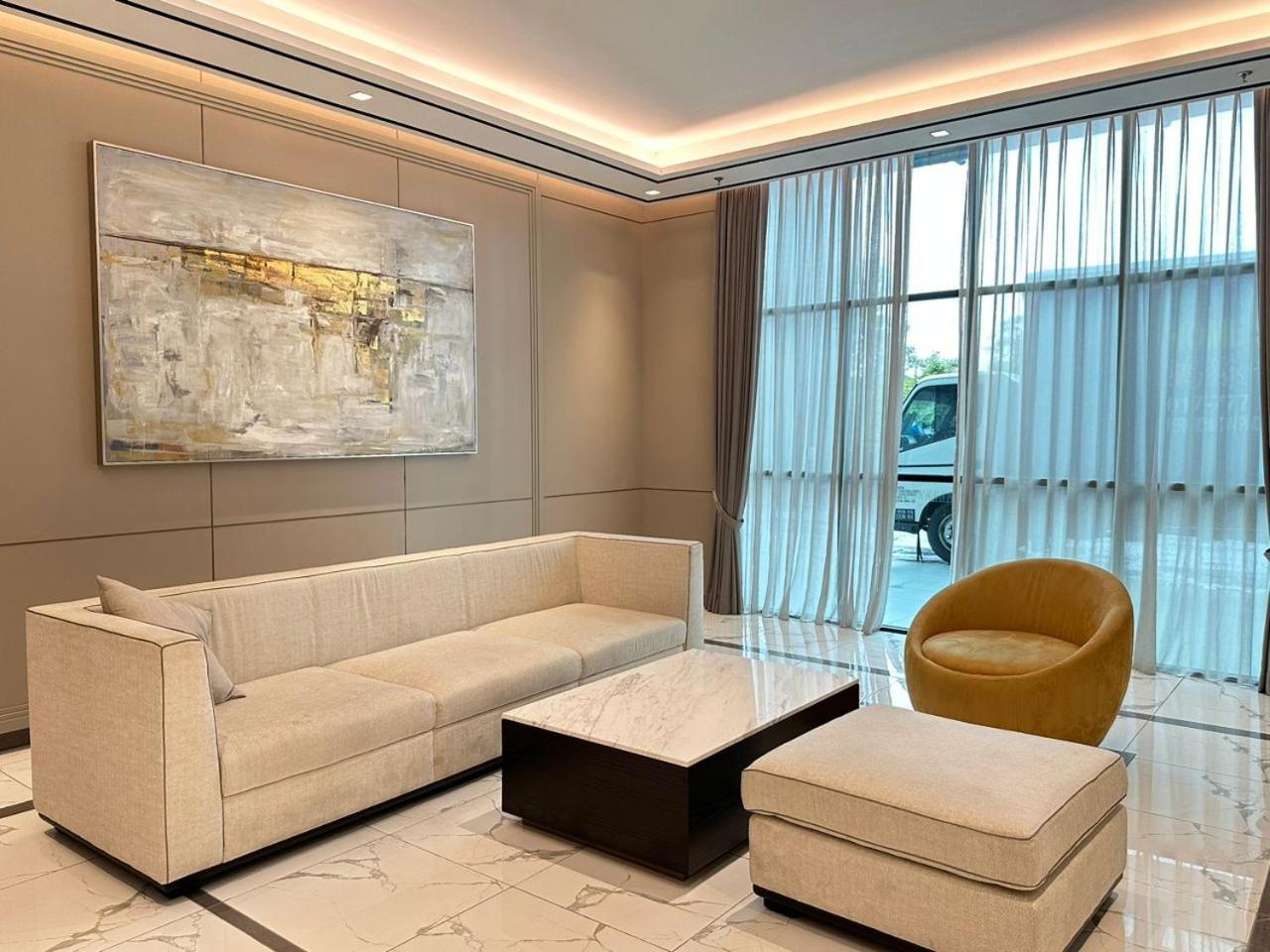 Apartment Paradigm 4pax 2king Bed Netflix Wifi Johor Bahru