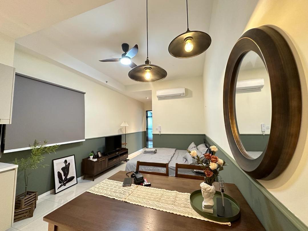 Paradigm 4pax 2king Bed Netflix Wifi Johor Bahru