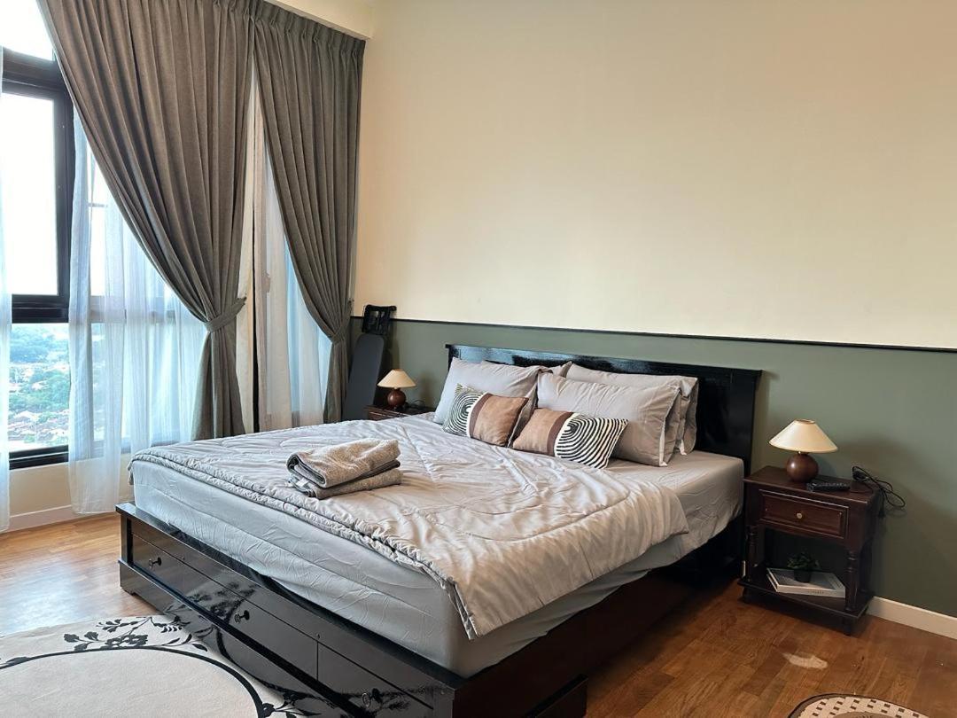 Apartment Paradigm 4pax 2king Bed Netflix Wifi *